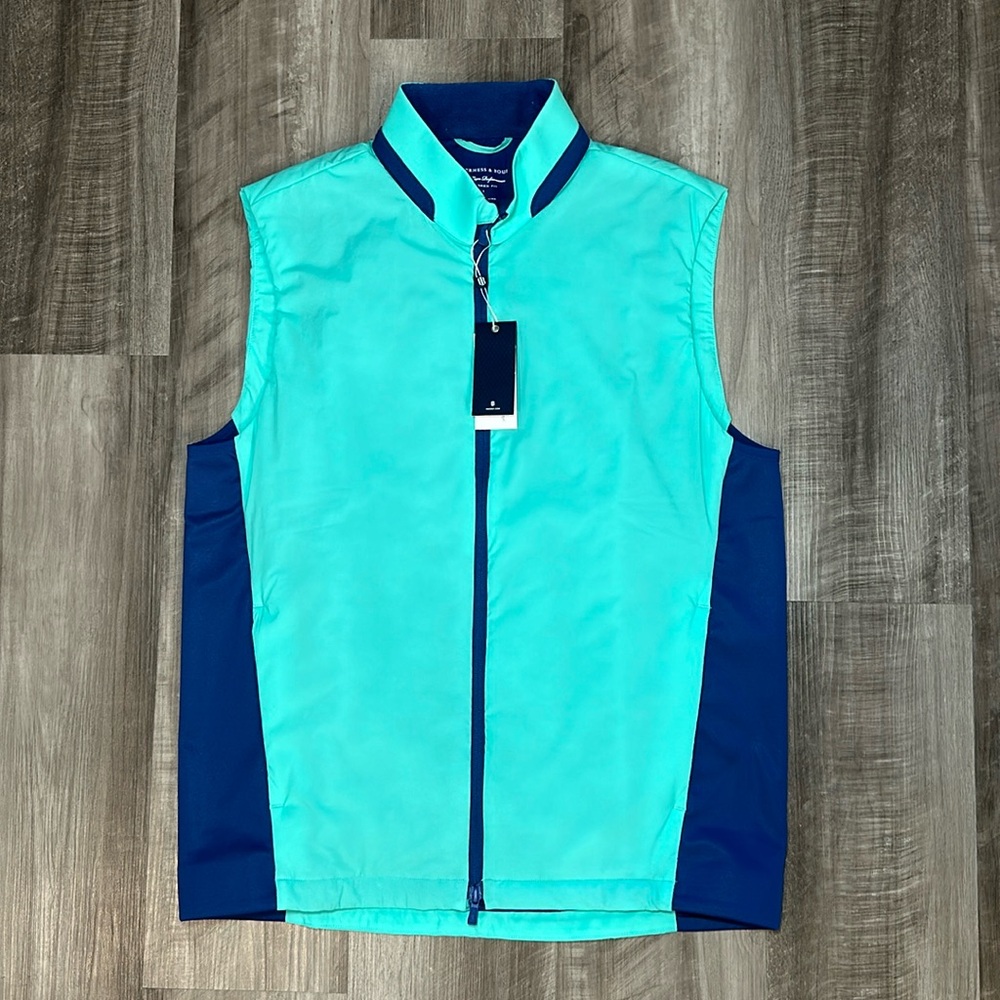 Holderness & Bourne Dry Luxe Performance Tailored Fit Golf Vest - Medium